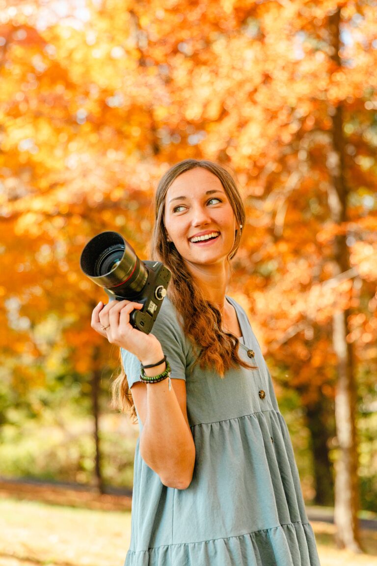 Fall portrait or a western Kentucky based wedding, senior, and family photographer